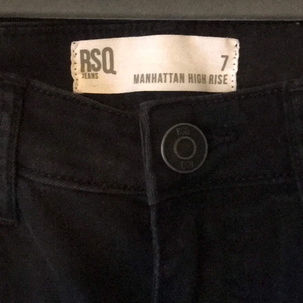 Capris - Picture 2 of 5